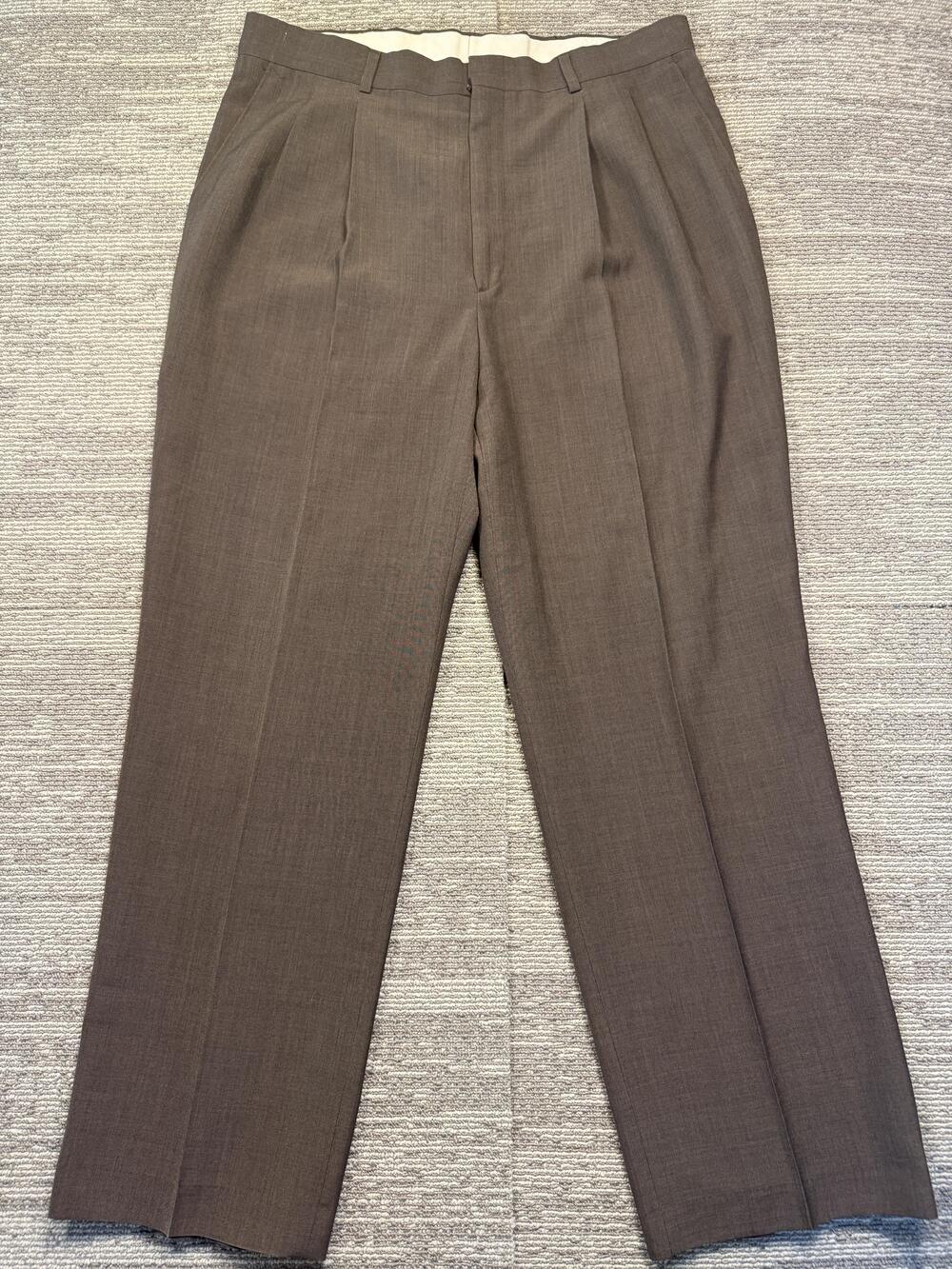 Haggar Dress Pants Mens 34x30 Brown Pleated Classic Fit Straight Leg Business